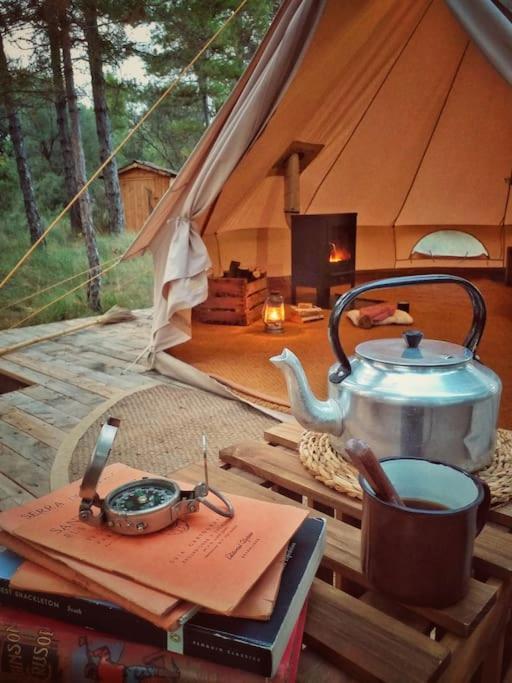 Forest Days Naves  Bagian luar foto