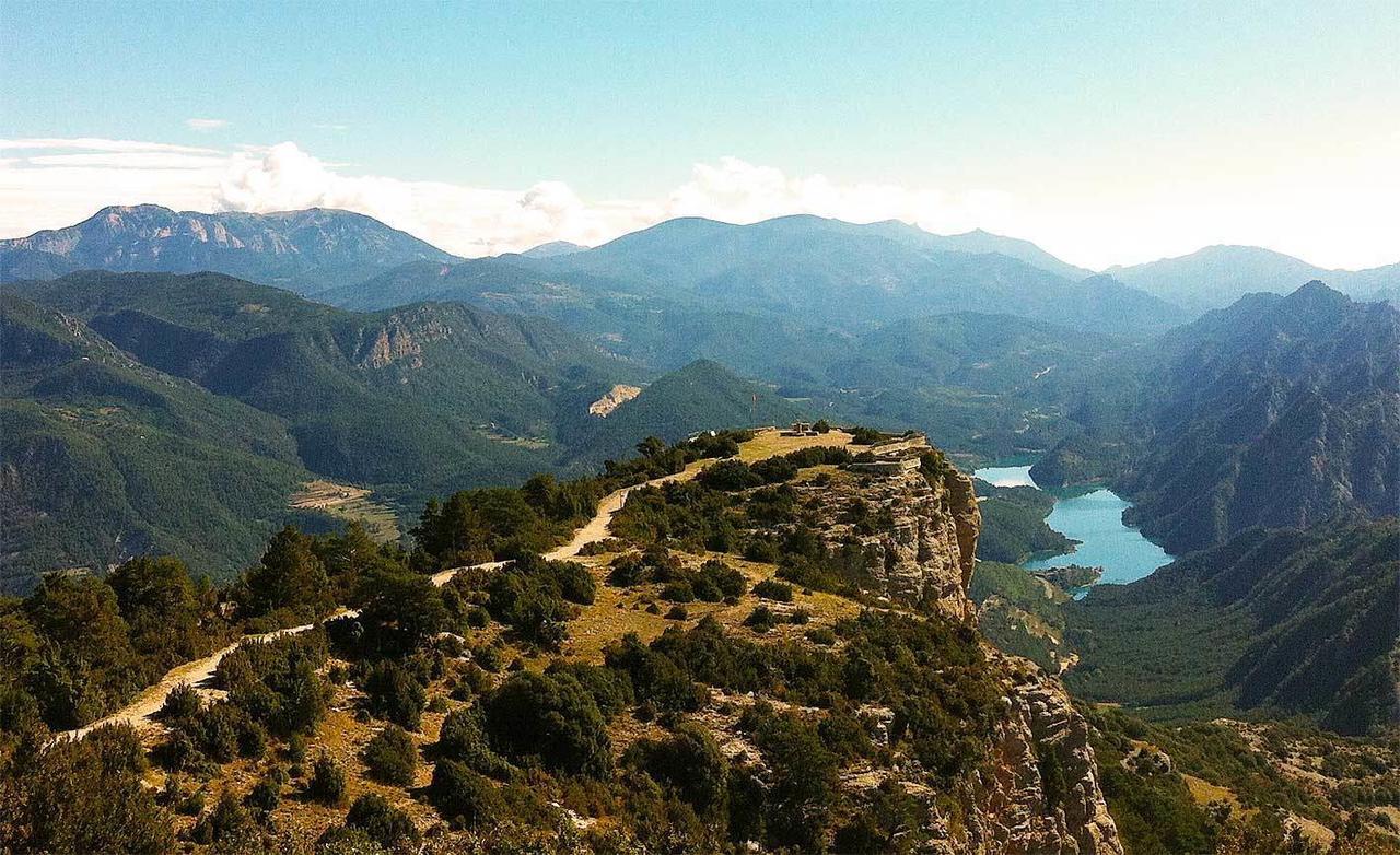 Forest Days Naves  Bagian luar foto